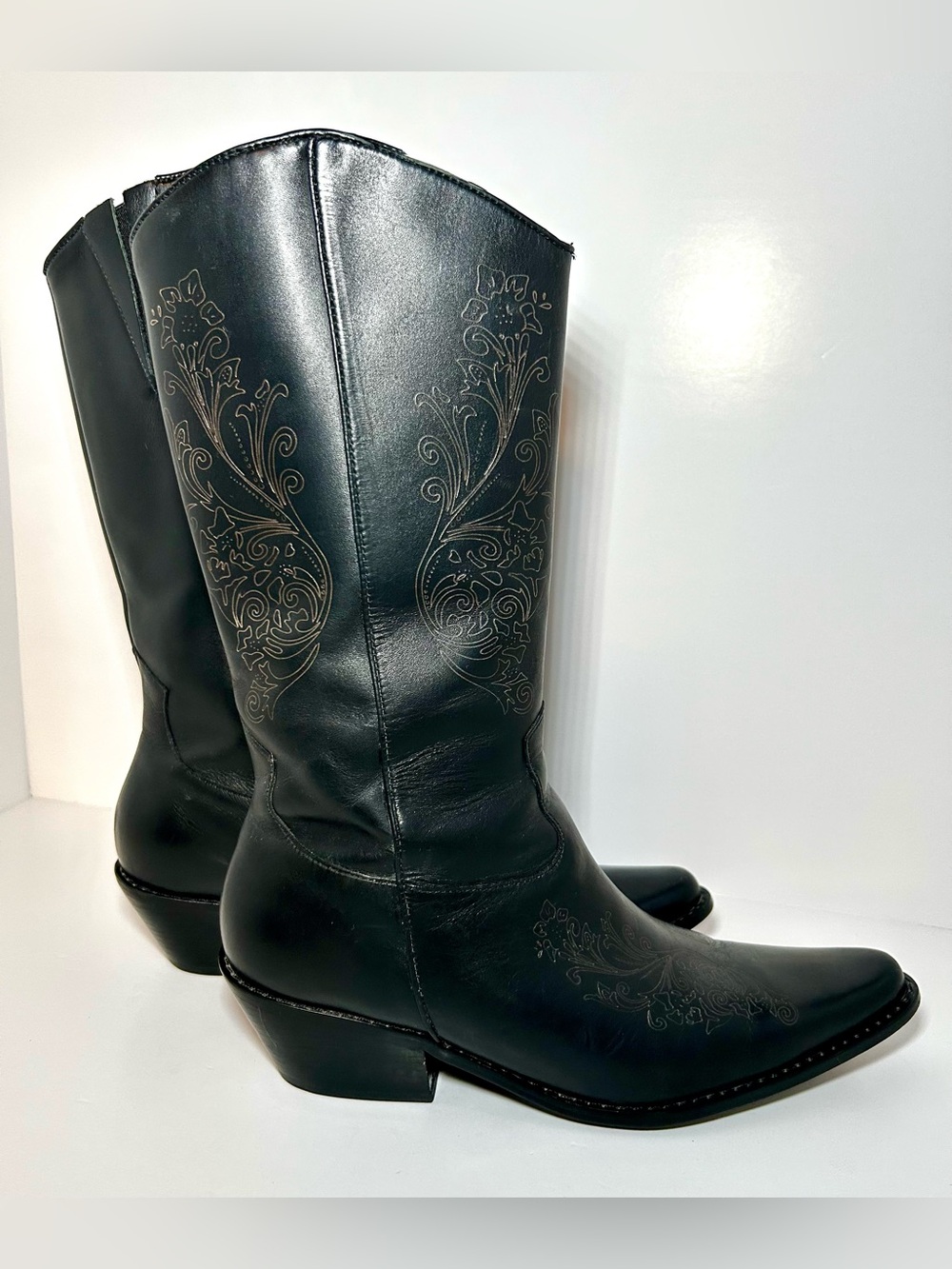 Matisse Upper Leather Western Cowboy Heeled Boots, Made in Brazil, Size 9